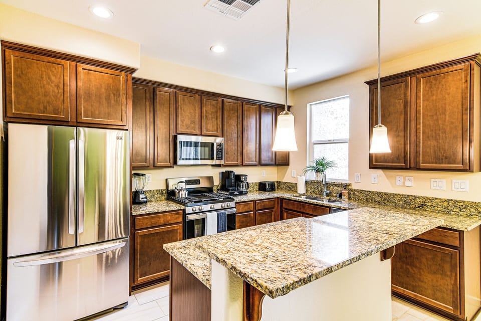 Kitchen | Baking Supplies | Blender | Drip & Keurig Coffee Makers | 1st Floor