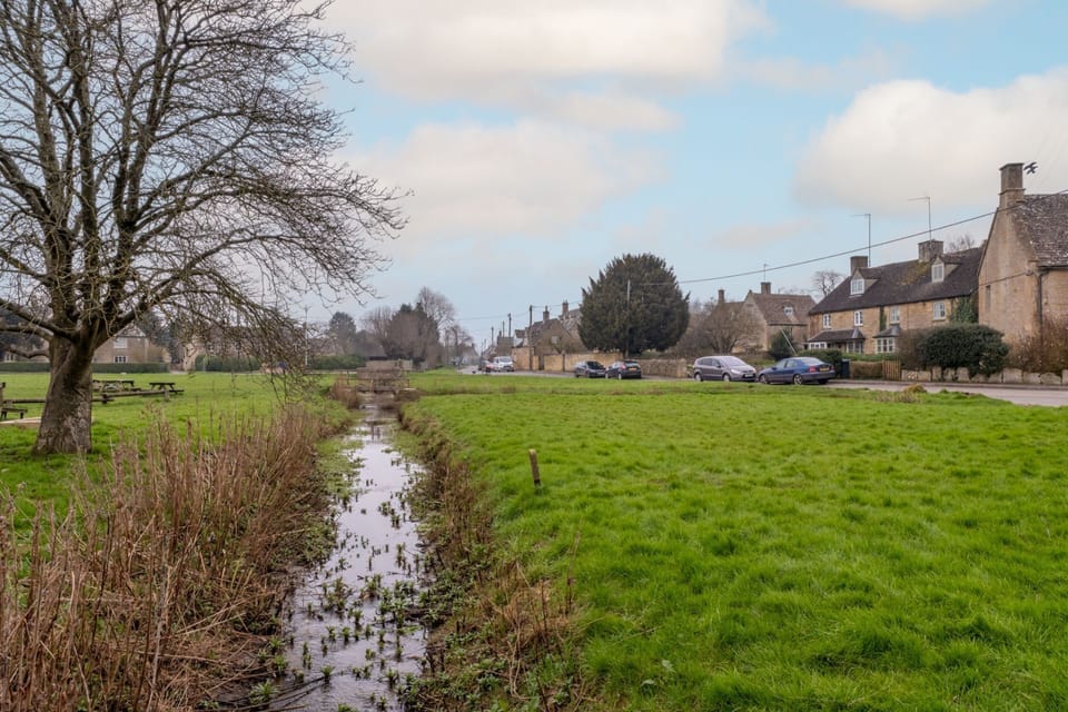 Bledington - StayCotswold