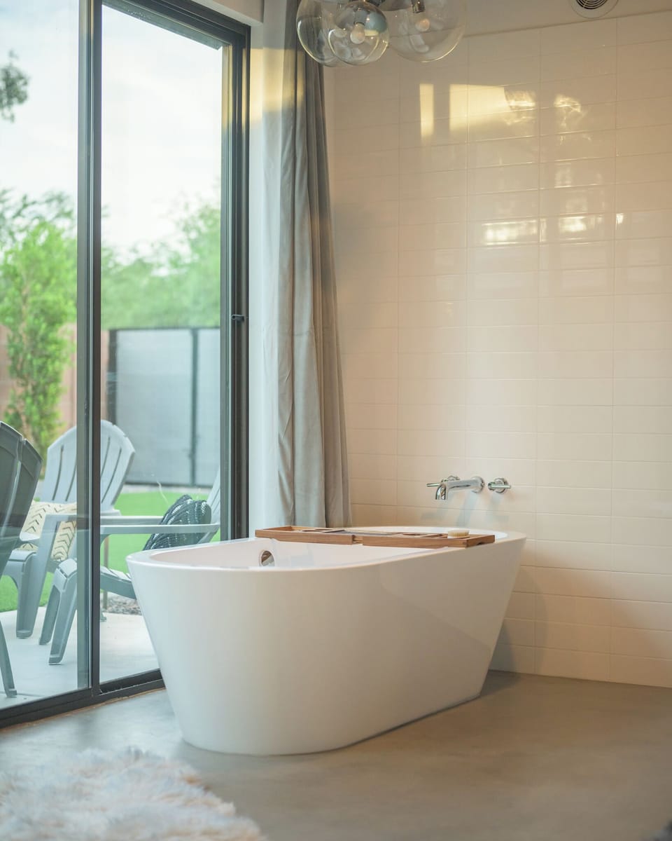 Relaxing bath with a view