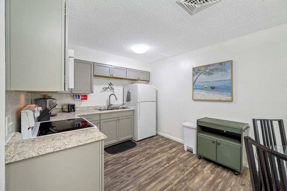 Roomy updated kitchen