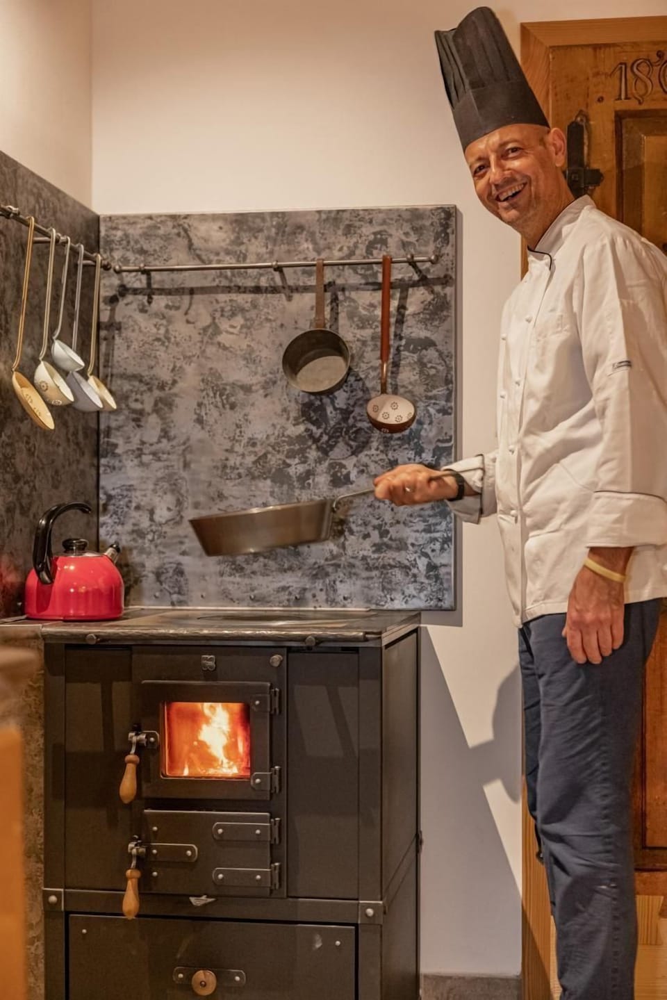 Private cooking or service directly to the chalet