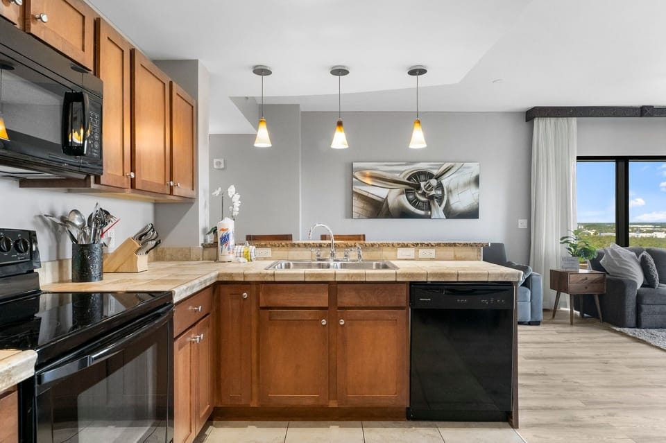 9-web-or-mls-15100-front-beach-rd-1217