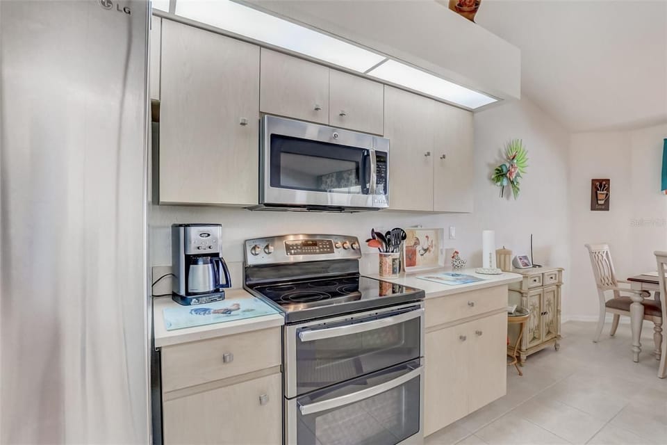Kitchen with Quartz Countertops