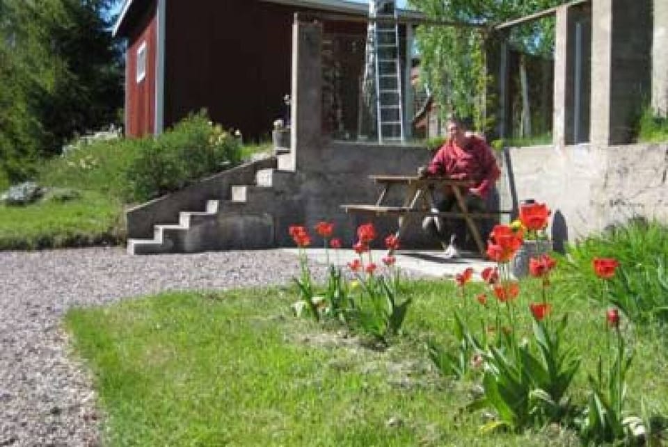 outside seating corner