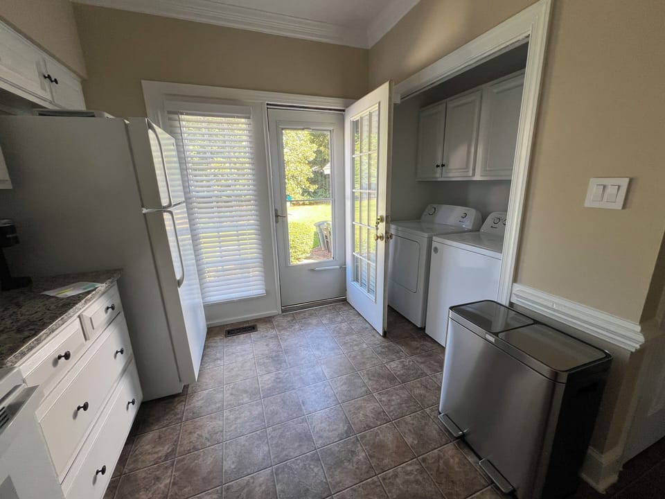 Kitchen and laundry area