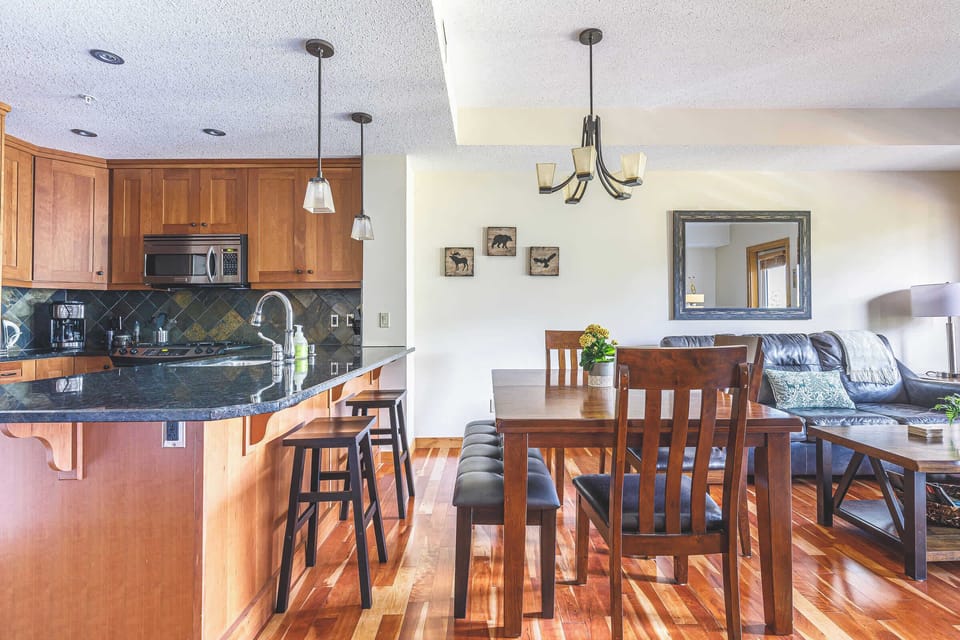 Dining area with seating for 6, or relax at the breakfast bar
