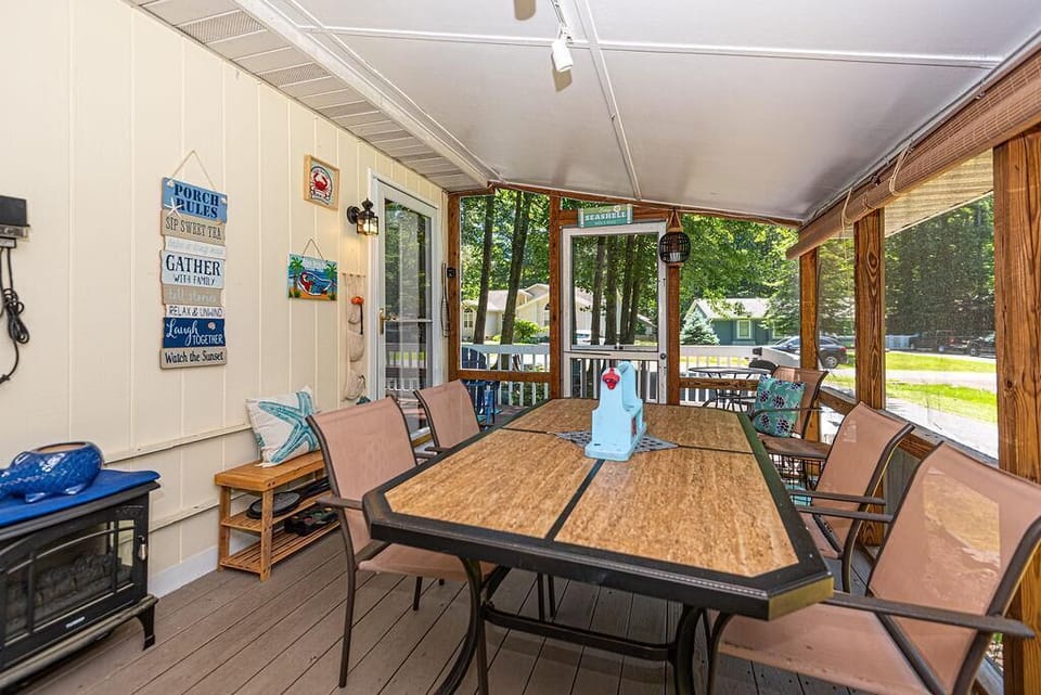 Screen Porch, View 2