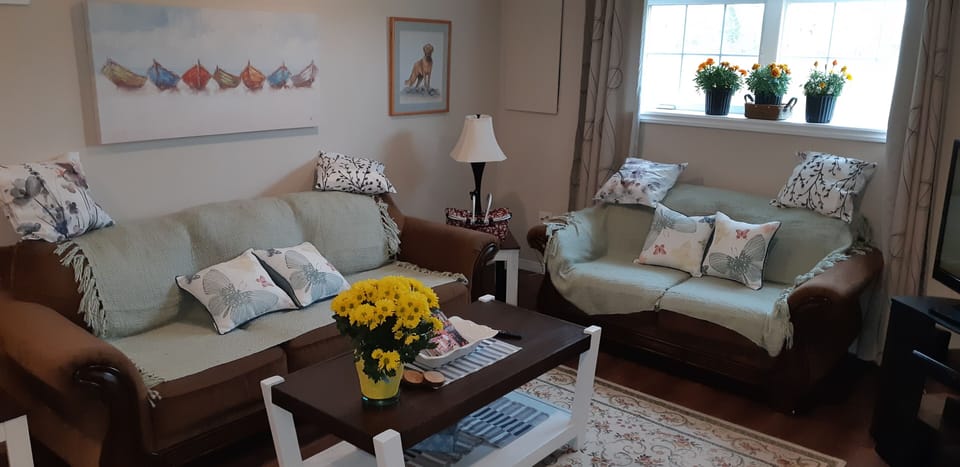 Cozy sitting area to relax and read or watch TV. 