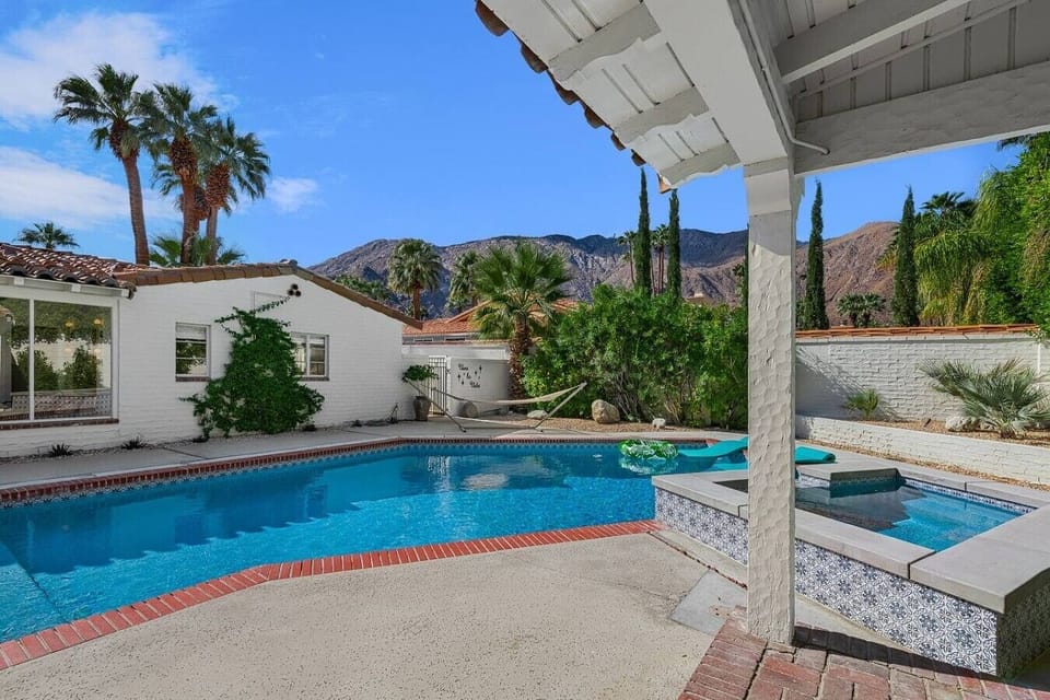 Raised Spa With Panoramic Mountain View