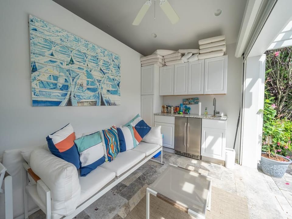 Interior Cabana