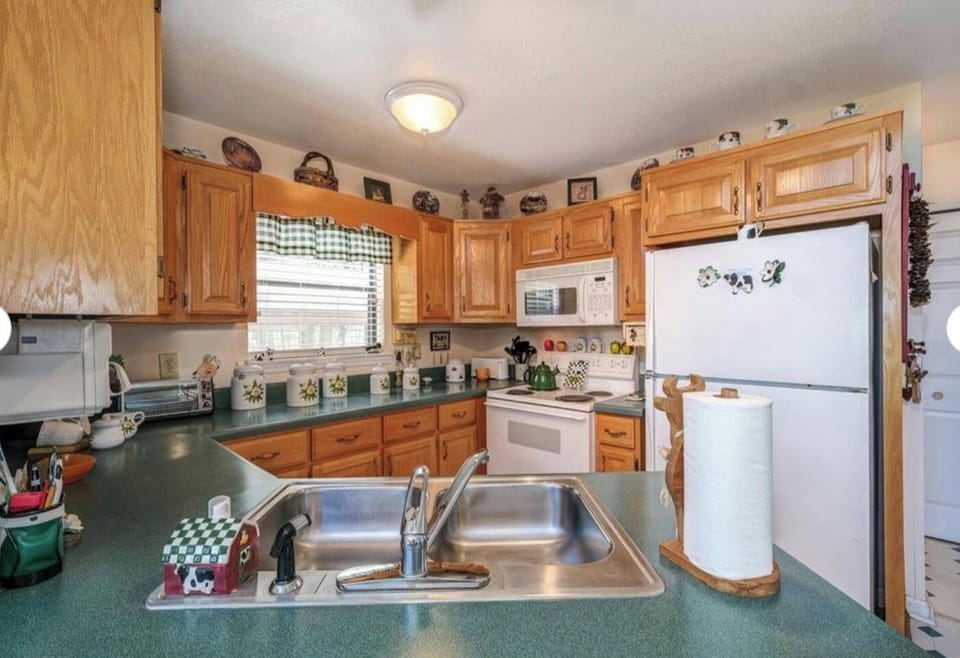 Fully equipped kitchen