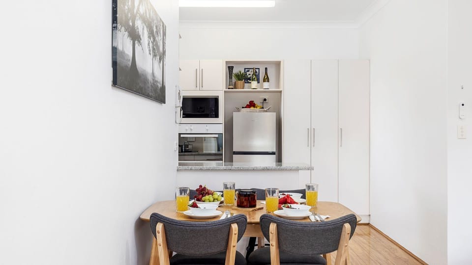Beachside at Gretel | Dining Table | Kitchen | Microwave