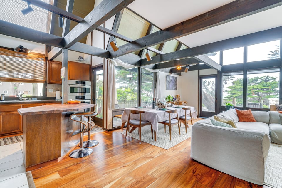 Moss Beach Vacation Rental | 3BR | 2BA | 1,600 Sq Ft | Steps Required