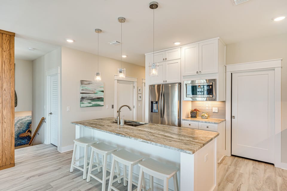 Kitchen | 2nd Floor | Keurig & Drip Coffee Makers | Blender | Cooking Basics