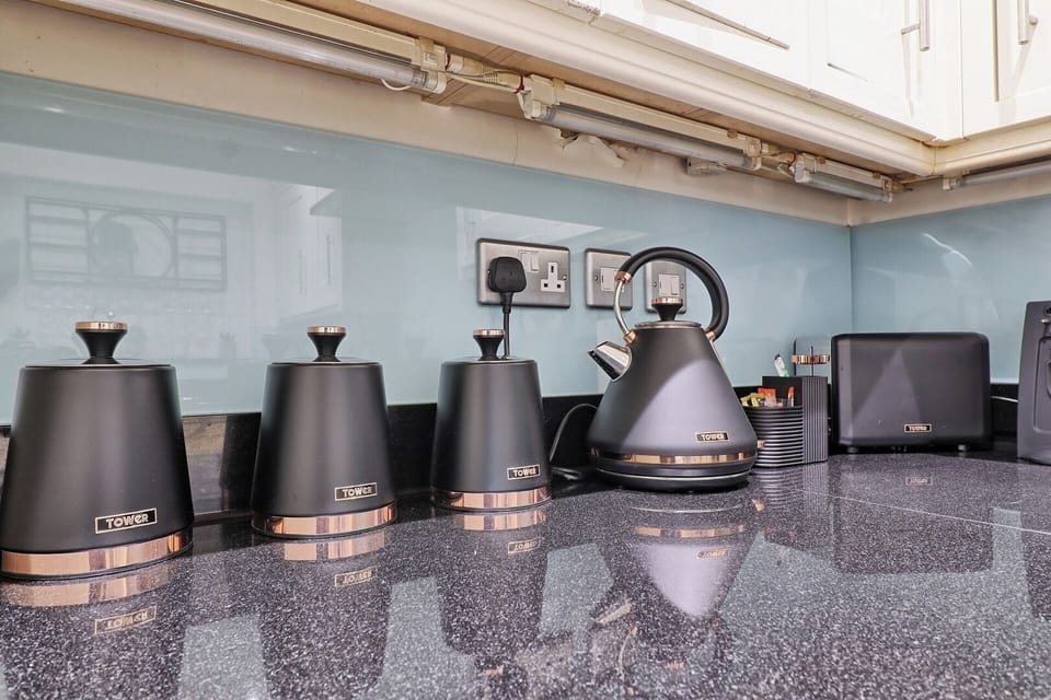 Set the kettle for a nice cup of tea