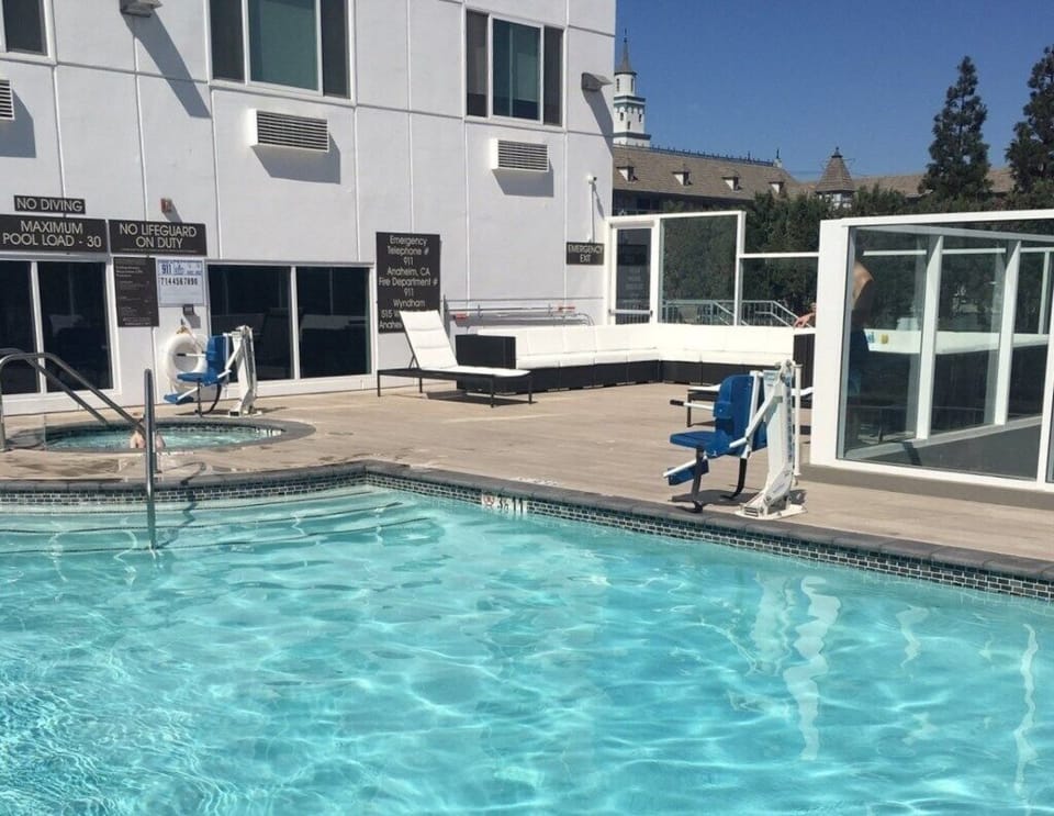 Club Wyndham Anaheim_a2.jpg
