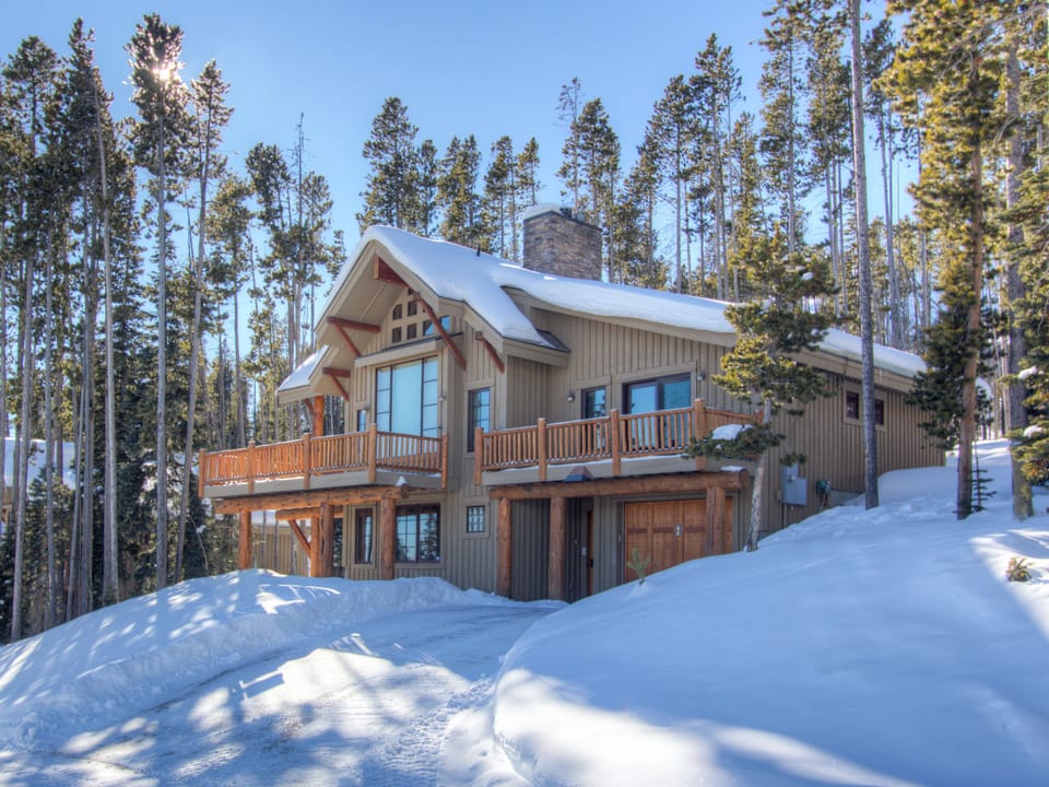 MMH 4 Indian Summer, Exterior, 1