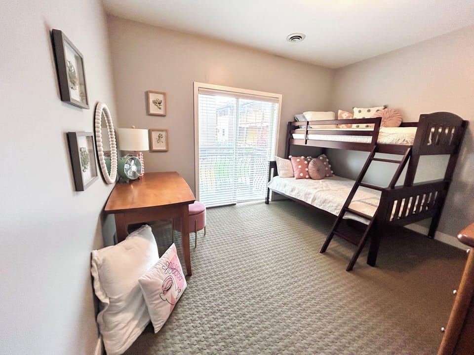 Bunk room, 2 beds plus room for air mattress