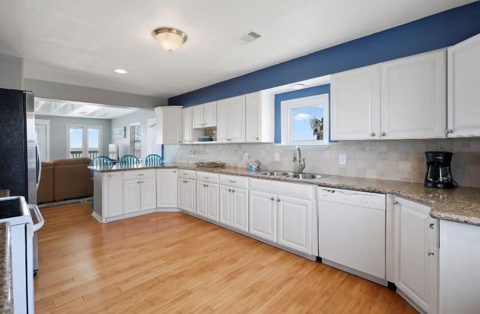 Big, fully equipped kitchen for your enjoyment