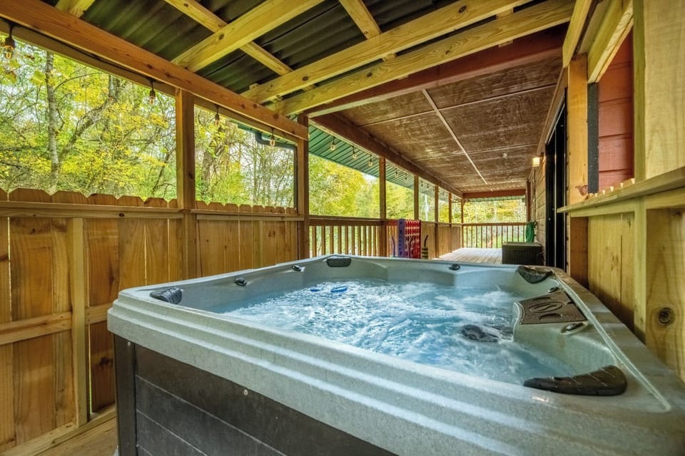 Indoor spa tub