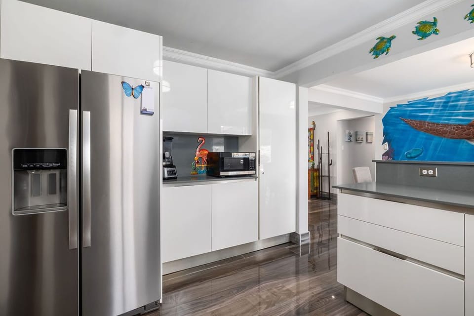 3BR2BA ~ Great Location ~ Private Pool ~ Amenities (18794)