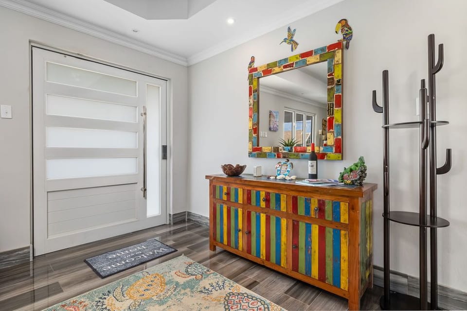 3BR2BA ~ Great Location ~ Private Pool ~ Amenities (18784)