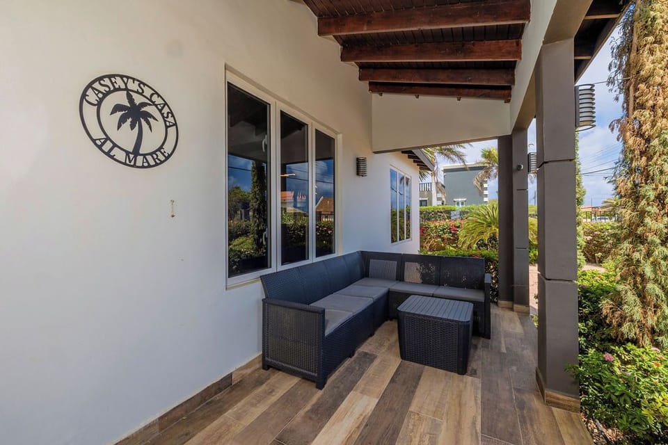 3BR2BA ~ Great Location ~ Private Pool ~ Amenities (18782)