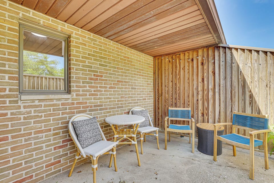 Townhome Exterior | Furnished Patio