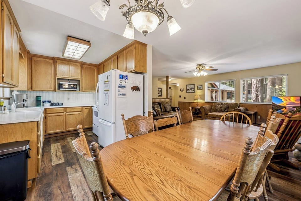 Dining Area Seats 8