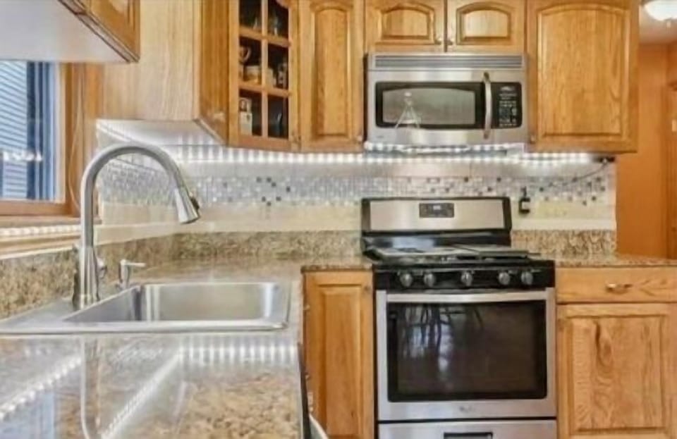 Fully equipped & stocked kitchen
