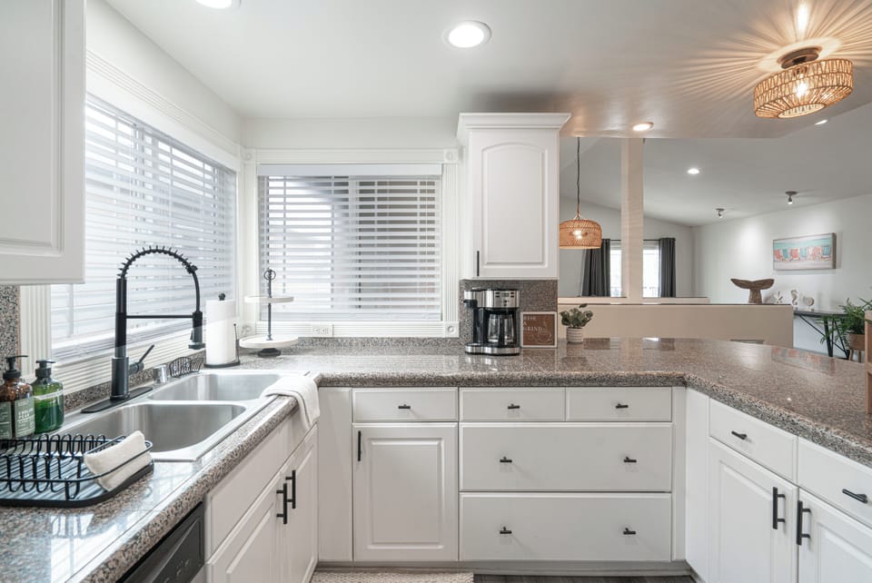 4821 Kitchen Sink