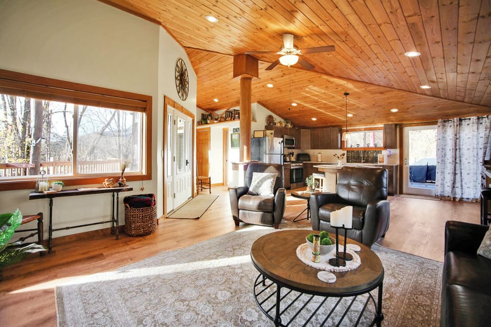 Welcoming entry with gorgeous views everywhere you look.