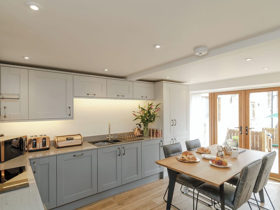 Well equipped kitchen/ dining room | The Forge - The Forge and Seaview Cottage, Grinkle, near Staithes