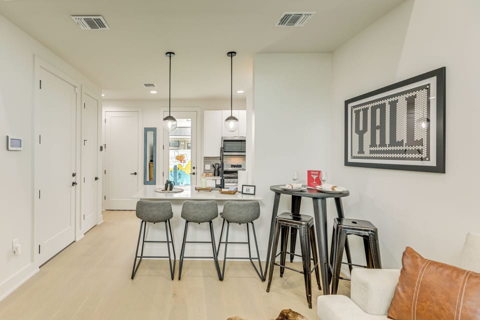 Dining Area | Dishware & Flatware Provided | Central A/C & Heat | 1st Floor
