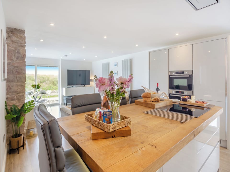 Open plan living space | Swn Y Mor, Trearddur Bay