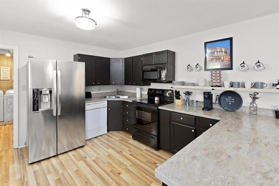 Full service Kitchen