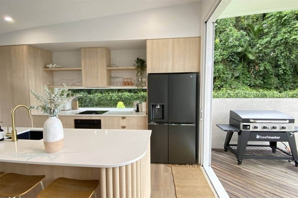 Casa Tropico - Kitchen opening onto Deck and  BBQ