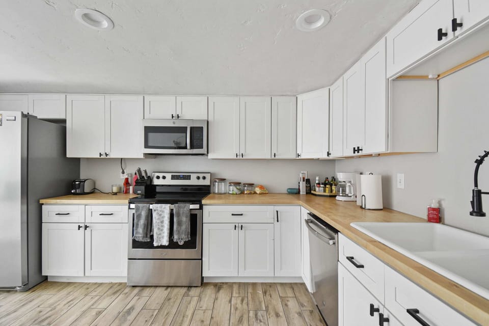 Tons of Cabinet Space