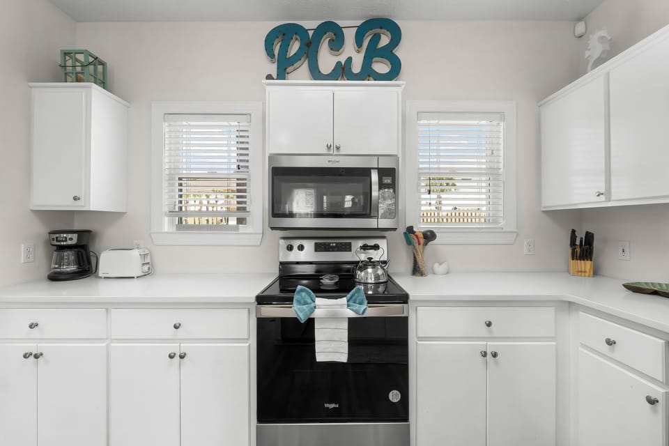 Full size kitchen