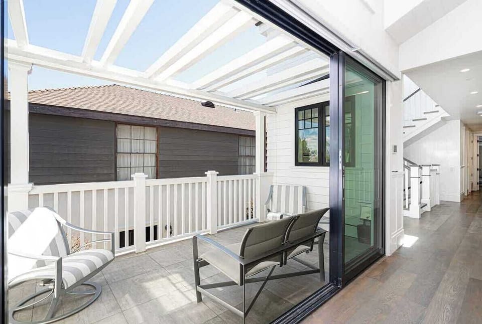 Unit B Deck Patio lower