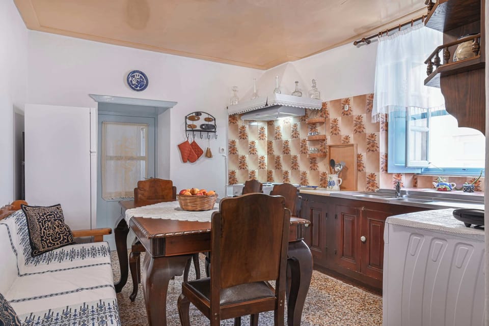 Feel the breezy air of Patmos, while enjoying your meals