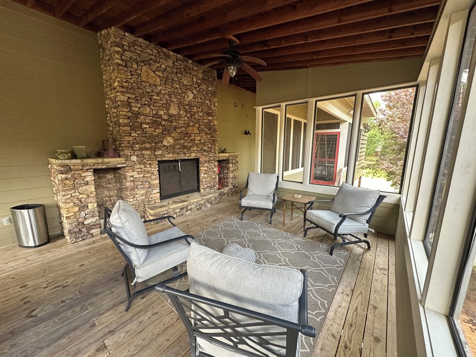 Screened Porch 