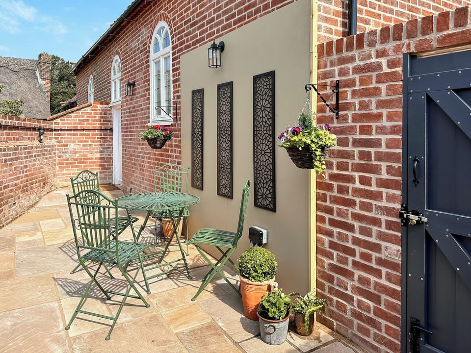 Sitting-out-area | The Church Rooms, Wenhaston, near Halesworth