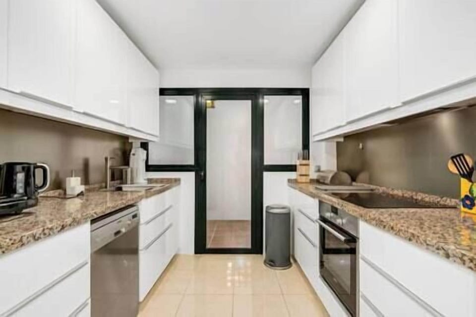 Elegant fully equipped kitchen American-style