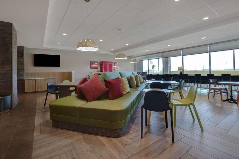 Stretch out on plush seating and plan tomorrow’s adventures.