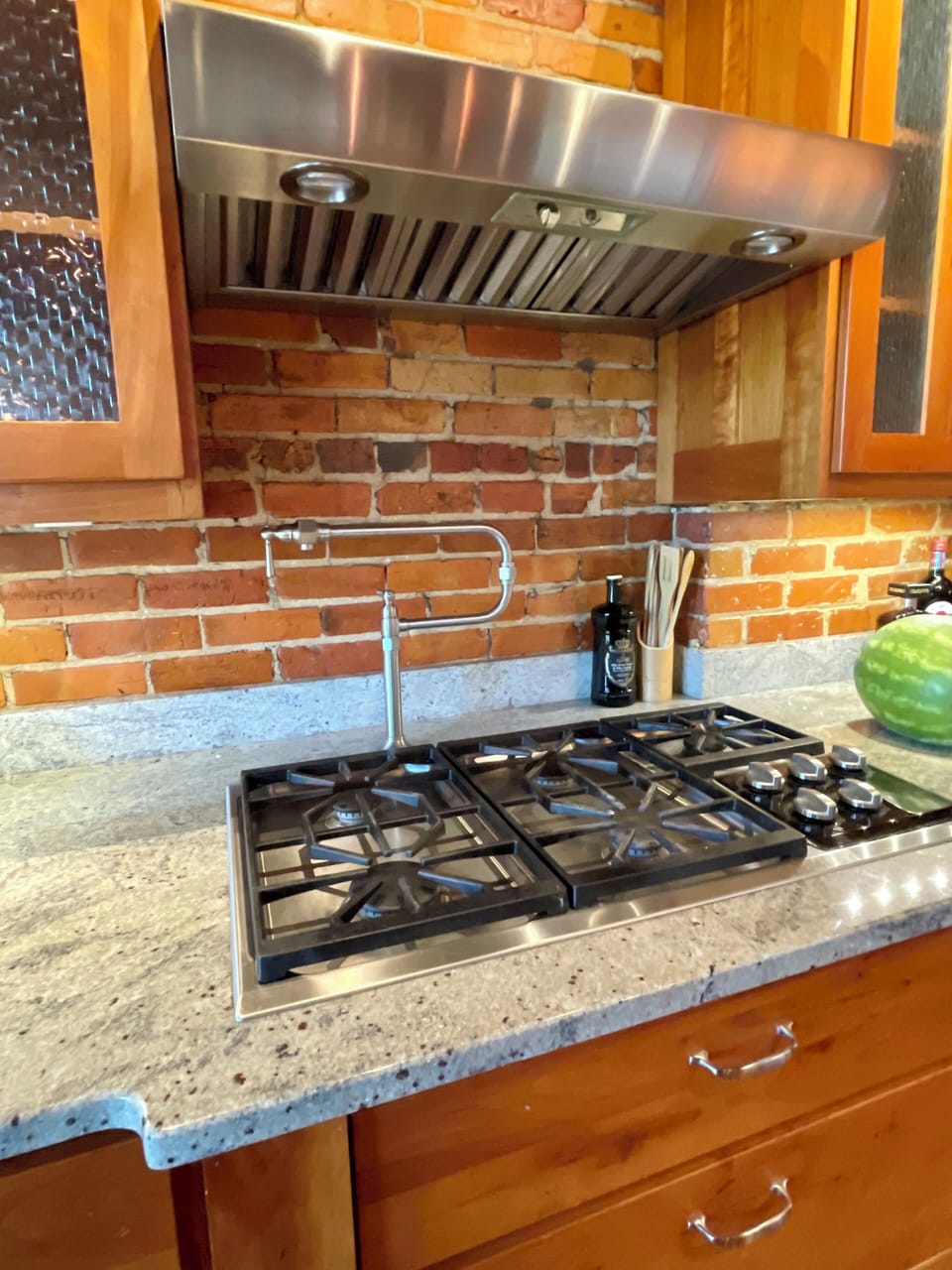 Gas stove and pot filler 