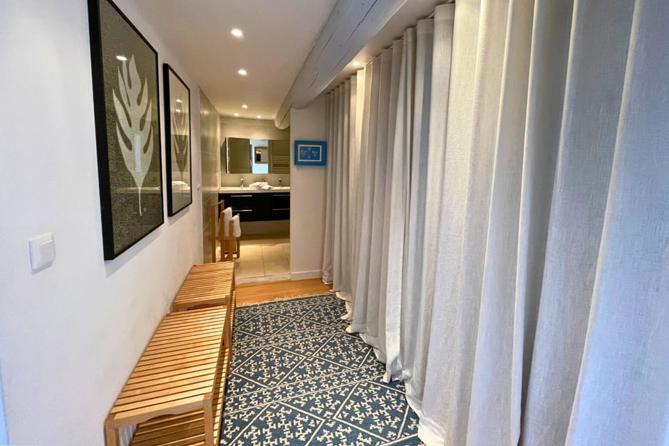 La Maison de Clervie - dressing of parent's room