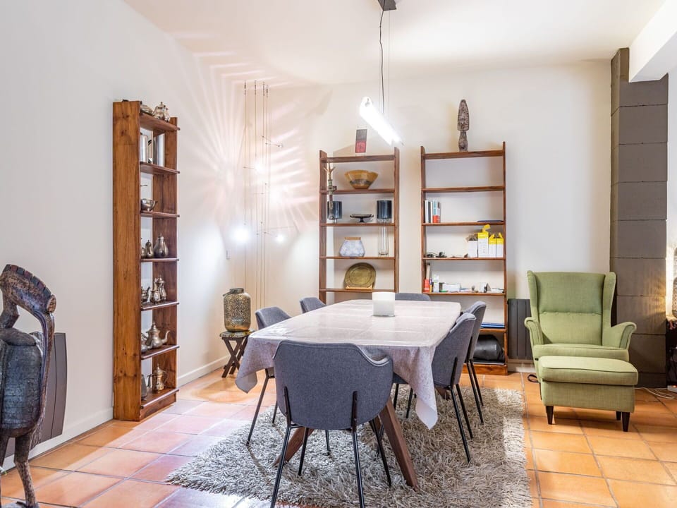 Furniture, Property, Table, Bookcase, Shelf, Chair, Building, Wood, Shelving, Architecture