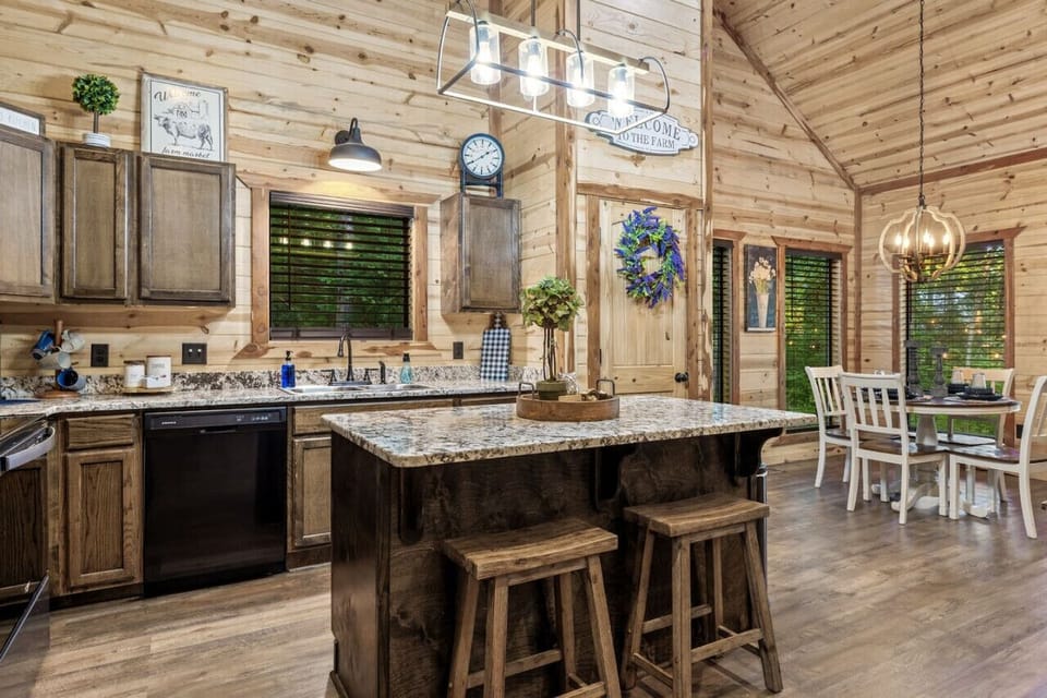 `It was the perfect setting. Hot tub, beautiful kitchen, and gorgeous views. Compared to other rental stays, I was impressed with the items that they considered standard. They seem to have thought of everything.` - Kevin