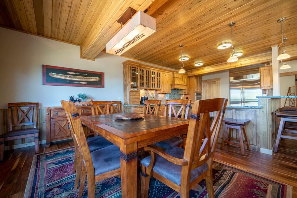 Kitchen table